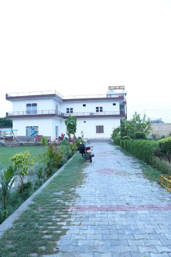 Hotel O Pop Angoori Farm House Mathura Exterior photo