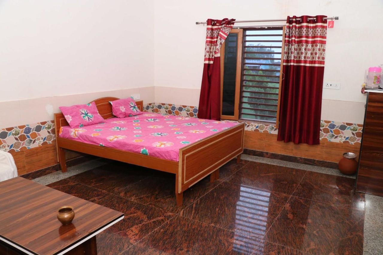 Hotel O Pop Angoori Farm House Mathura Exterior photo